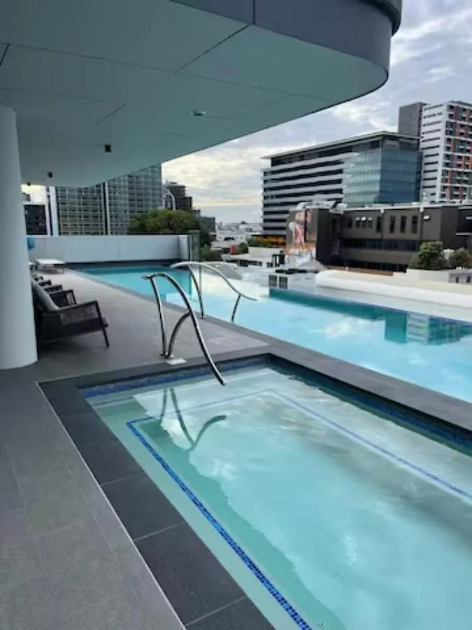 New 3 Bed Penthouse Resort Style Complex Brisbane Australia