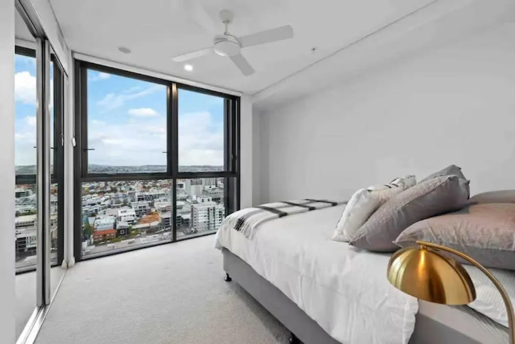 New 3 Bed Penthouse Resort Style Complex Brisbane Australia